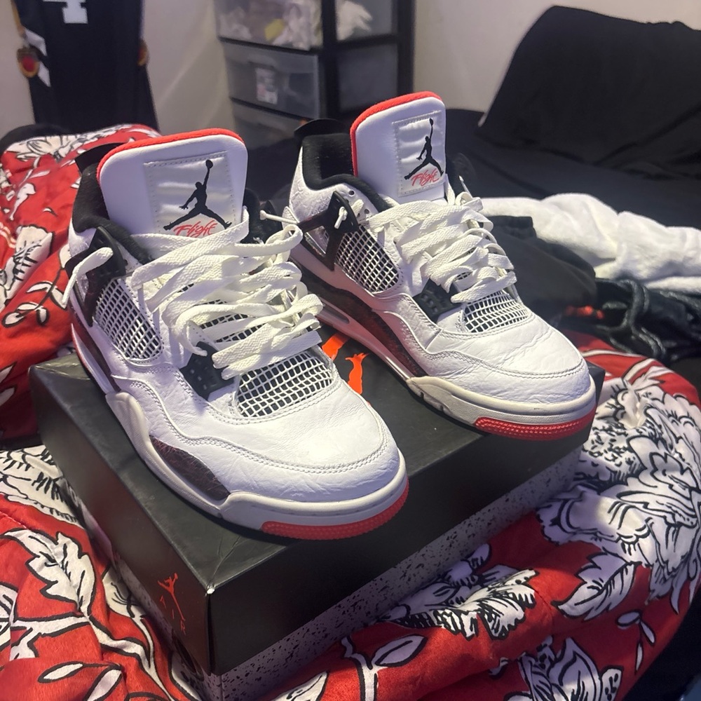 Jordan Air 4 Retro White and Black
